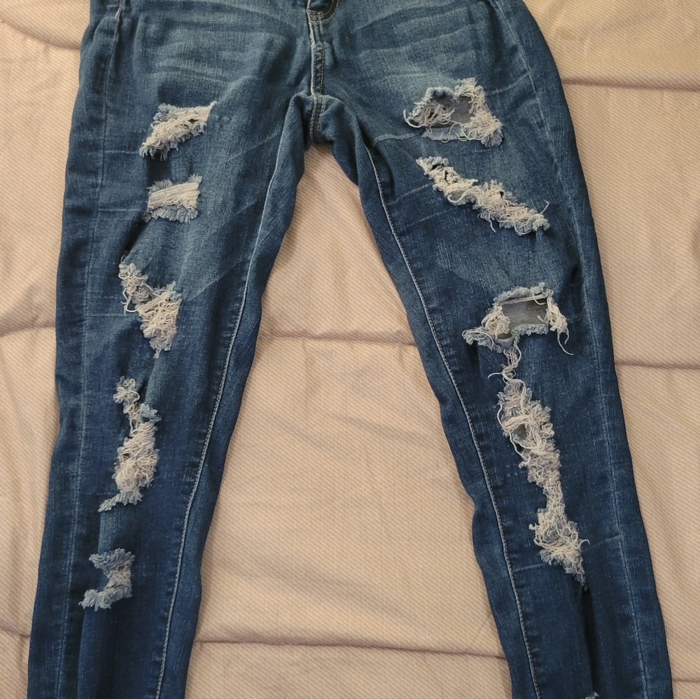 Rue 21 distressed jeans